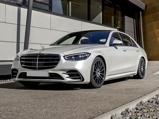 Mercedes-Benz S-Class image 4
