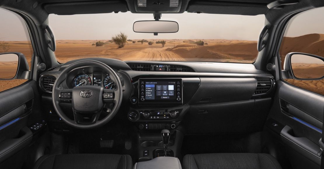 Toyota Hilux 2023 image 2