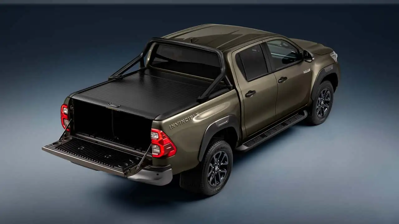 Toyota Hilux 2024 image 1
