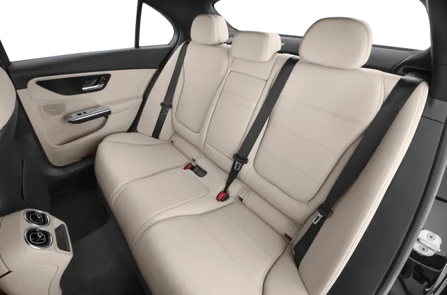 Mercedes-Benz C300 image 2